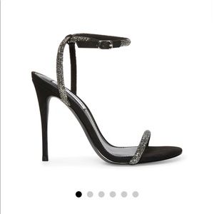 BRESLIN BLACK- Steve Madden heels- never worn